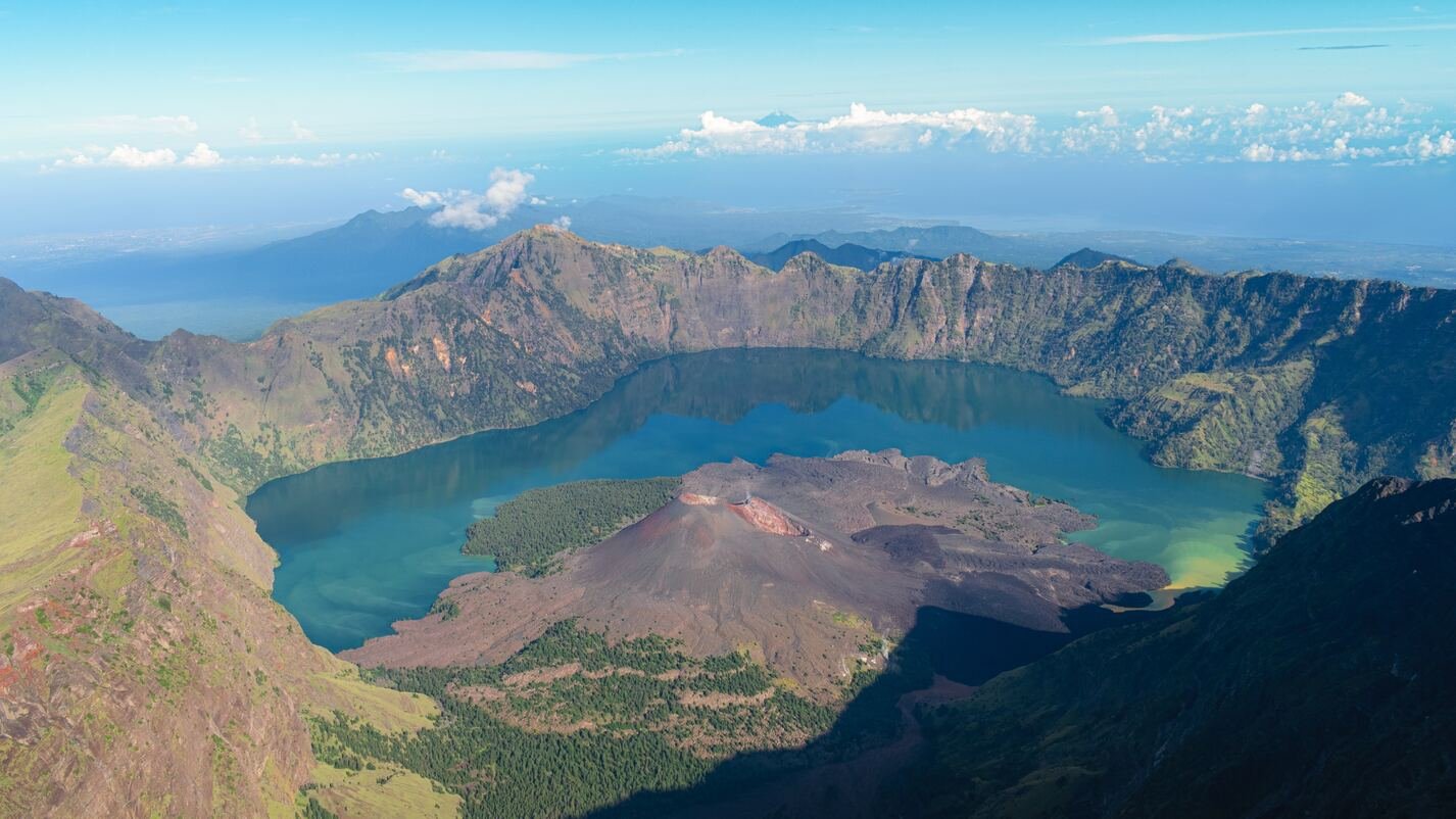 Rinjani Summit & Hot Trek Via Sembalun 3 Days 2 Nights